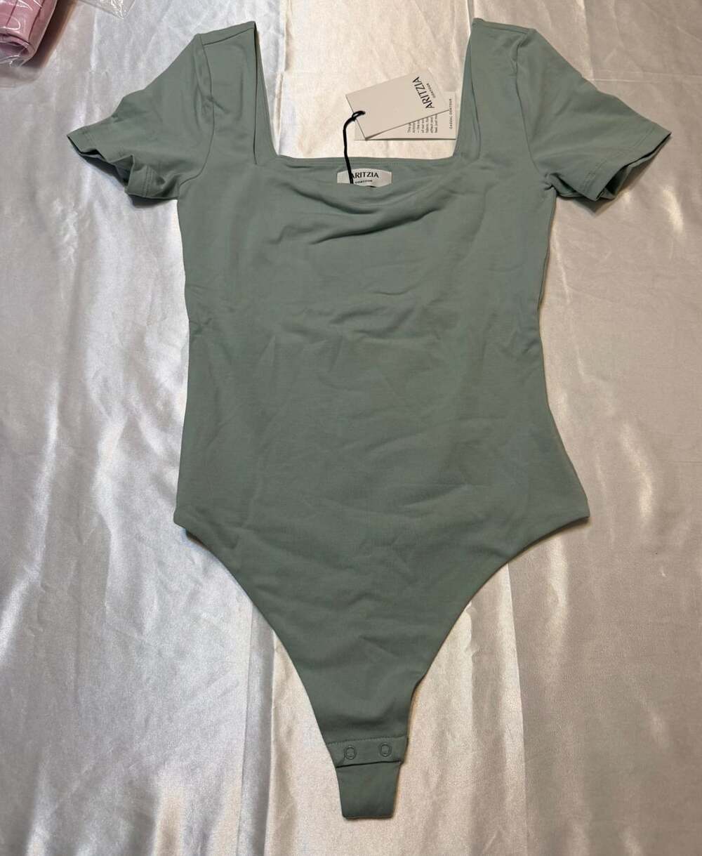 Aritzia Contour Squareneck Short Sleeve Bodysuit Terrace Sage XS